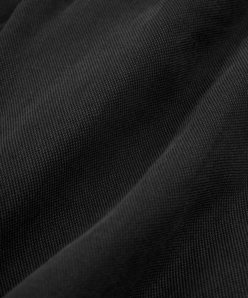 Julietna Jakke, Black