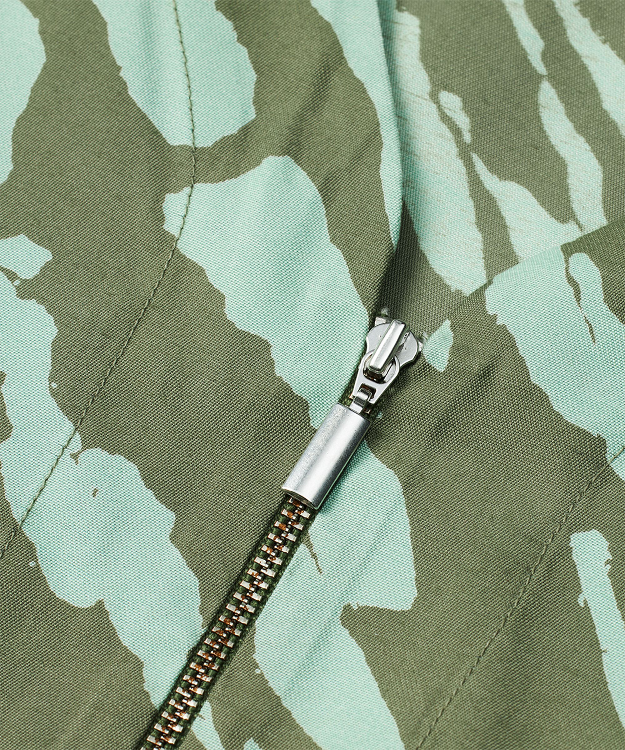 Drean Top, D. Lichen Green