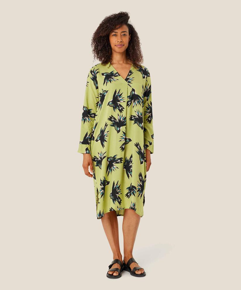 Nedi Kjole, Fern