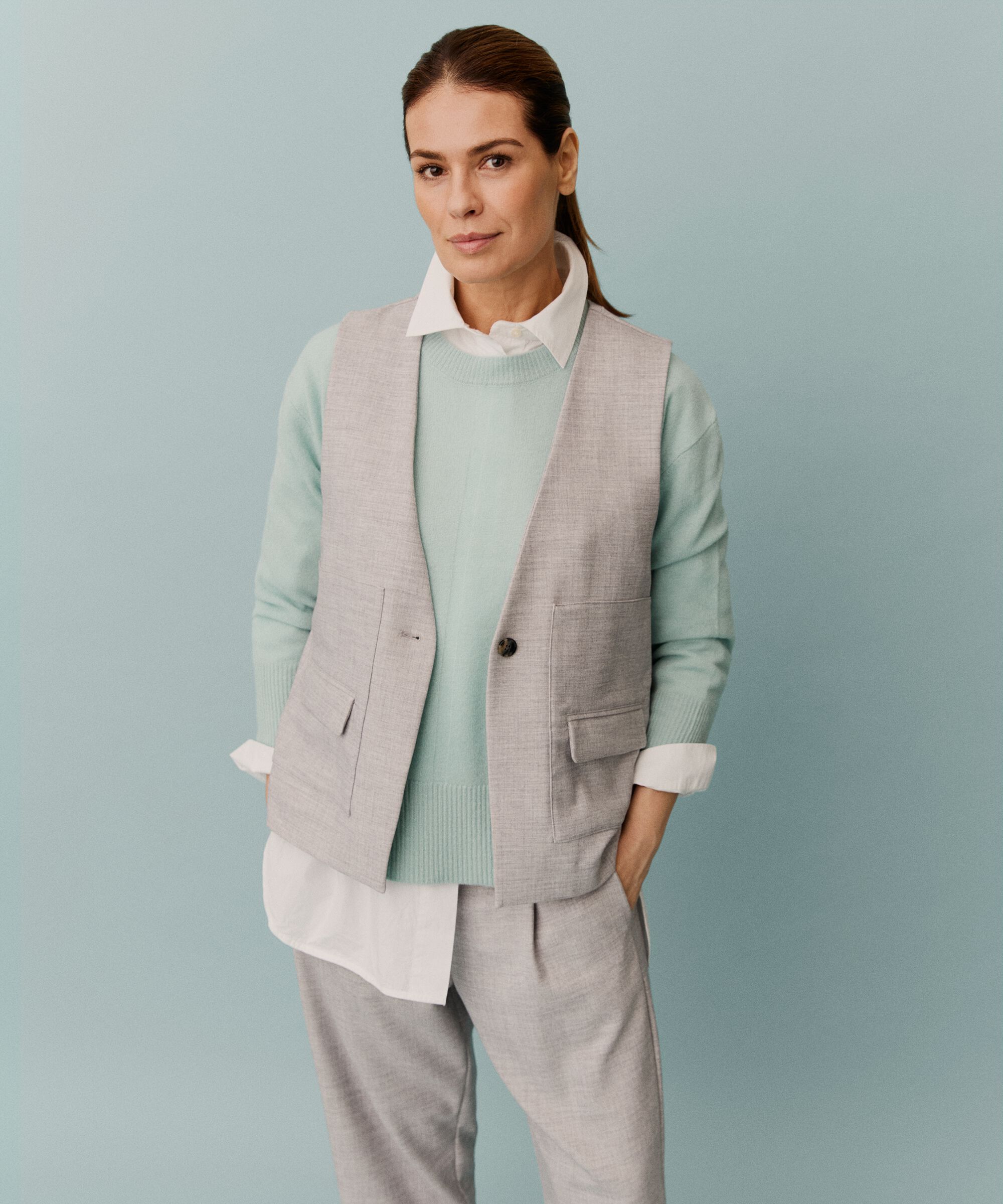 Jernesta Vest, L. Grey mel.