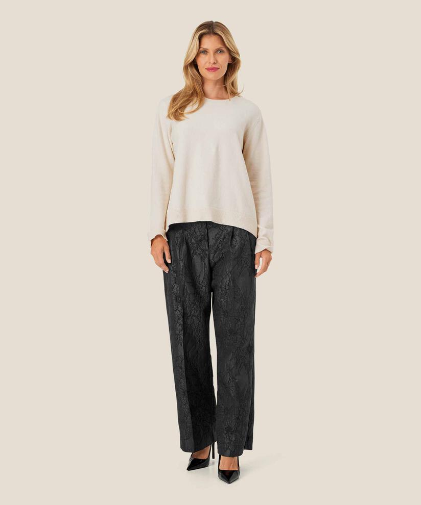 Perlias Bukser, Black