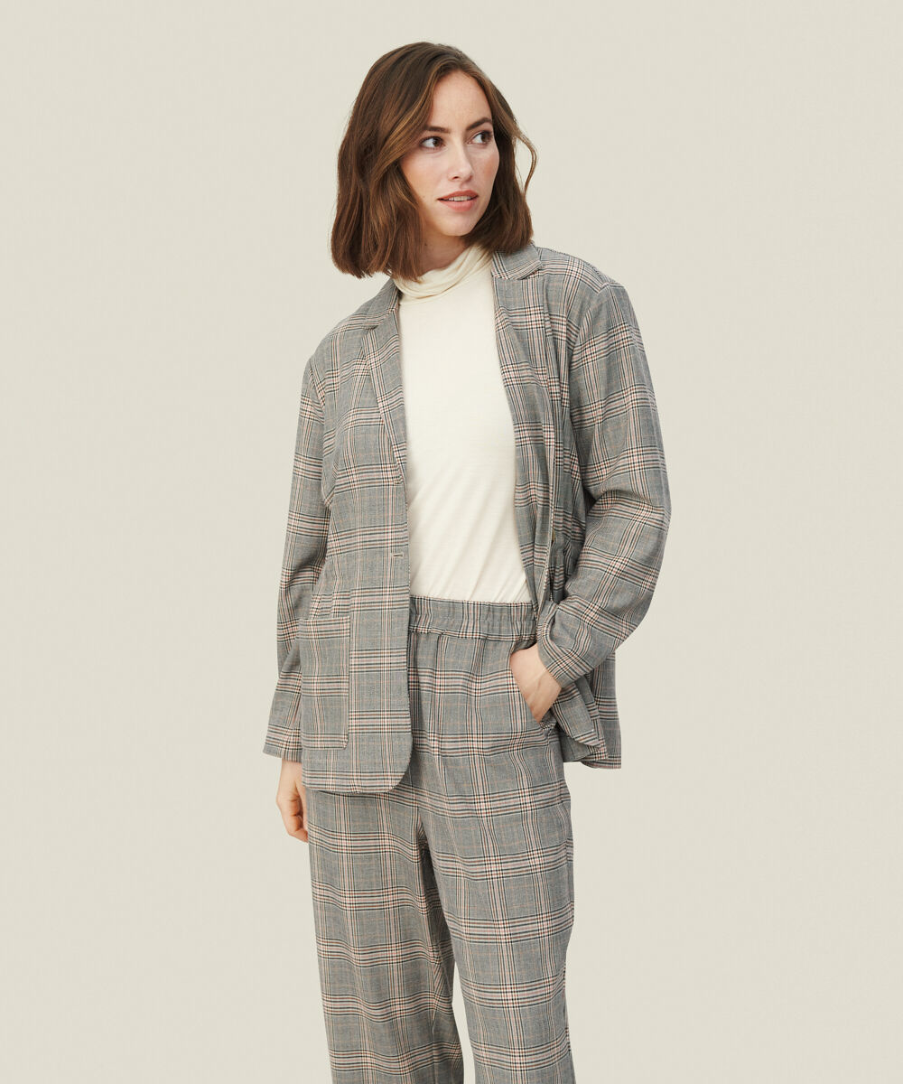 PAMELLE BUKSER, Dusty Rose