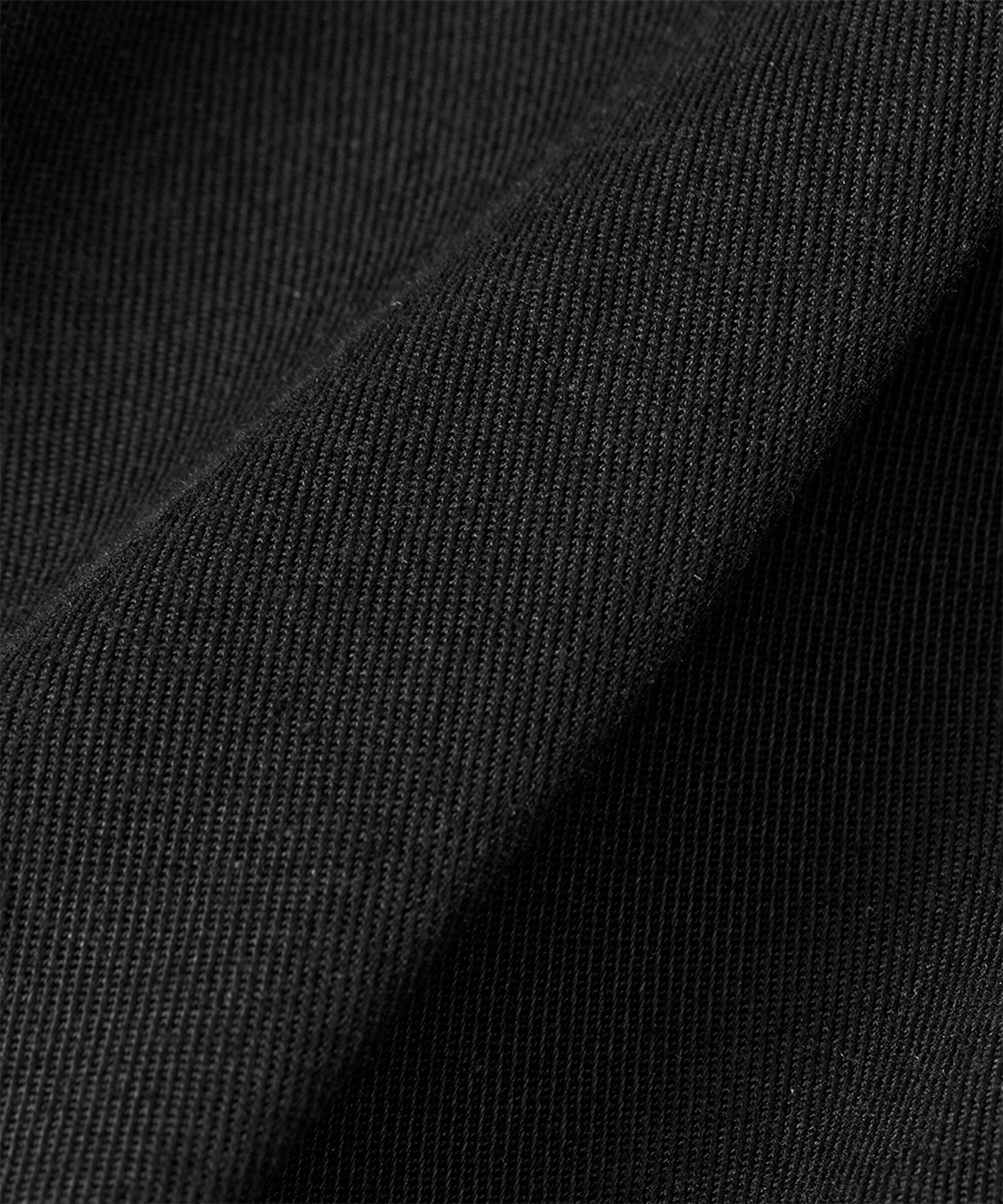 Pattigul Bukser, Black