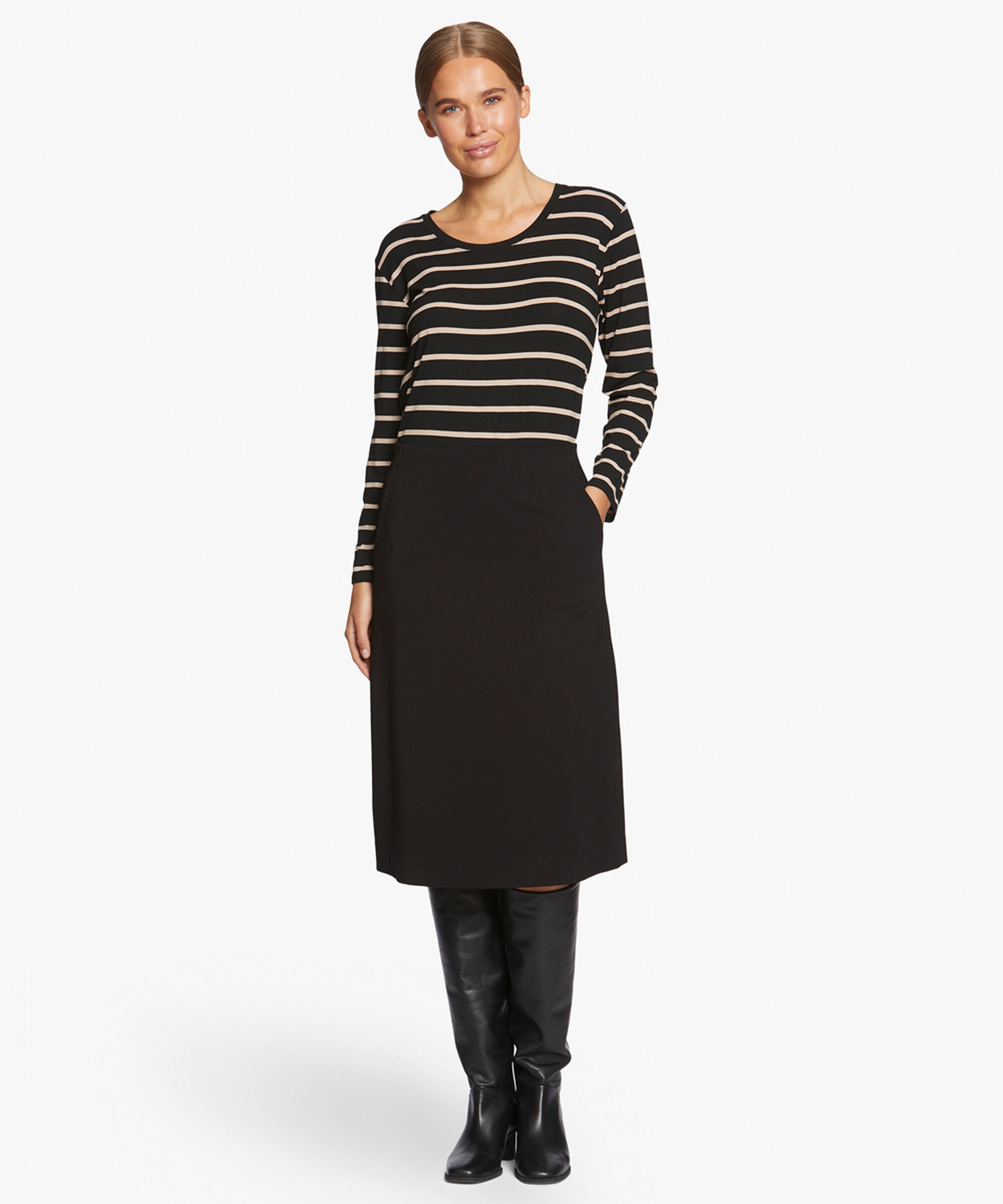 SARITA NEDERDEL, Black