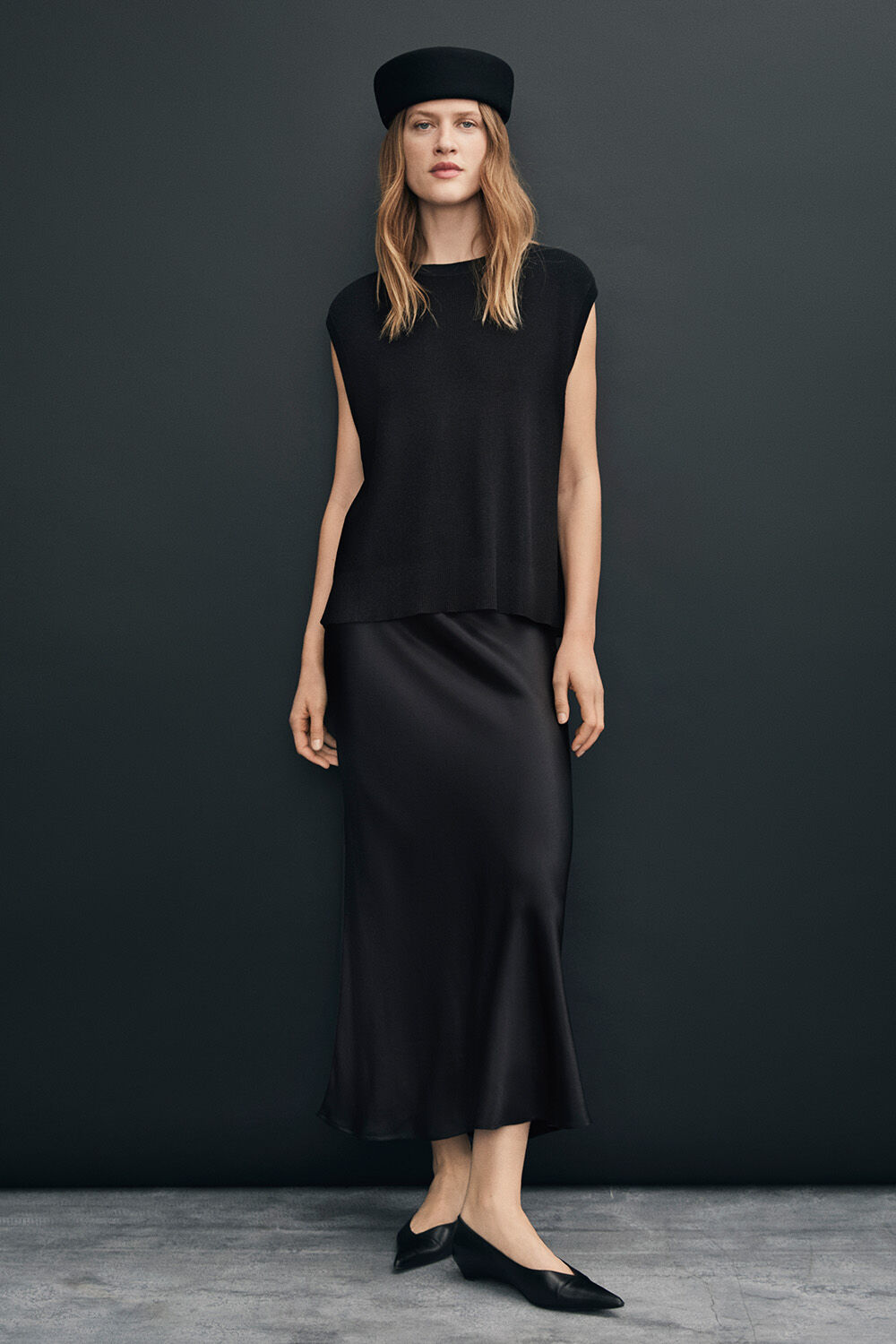 Fabel Top - Black, Riondra Uld Hat - Black, Solviera nederdel - Black