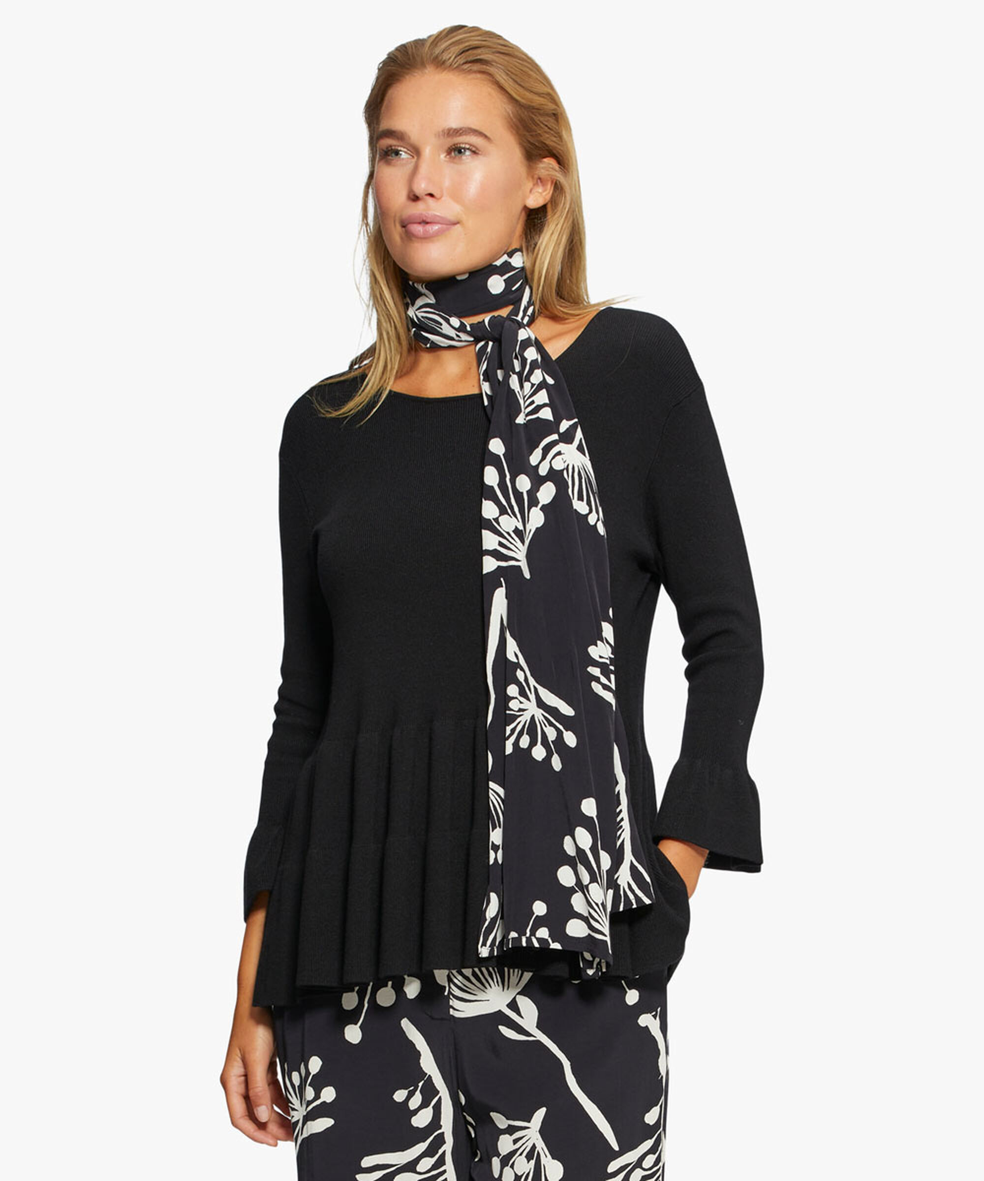 ALONG TØRKLÆDE, Black