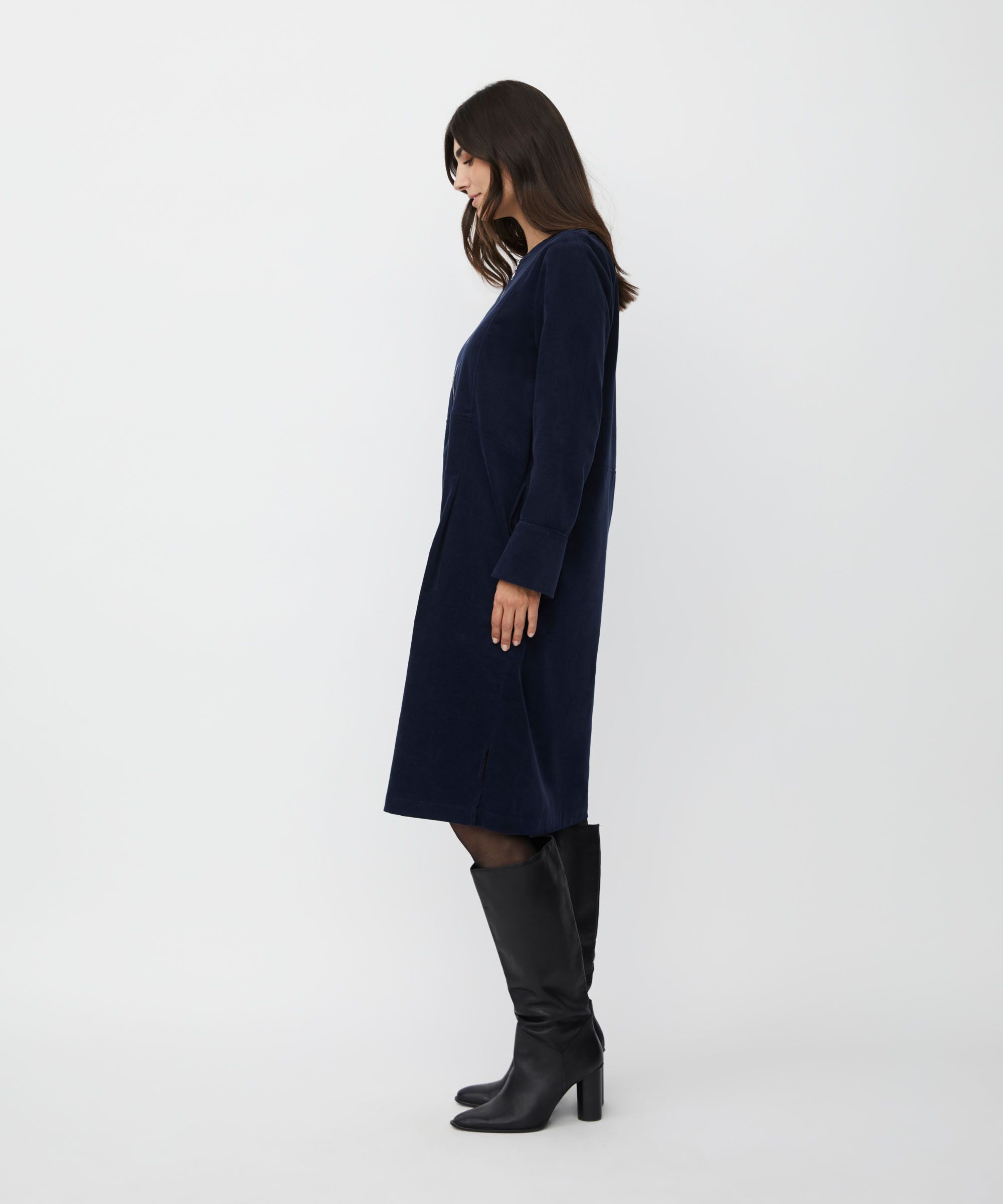 Nilyra Kjole, Navy Blazer