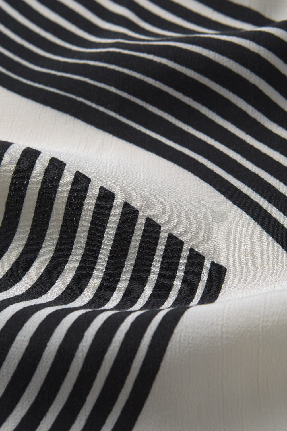 ALONG T&Oslash;RKL&AElig;DE, Black