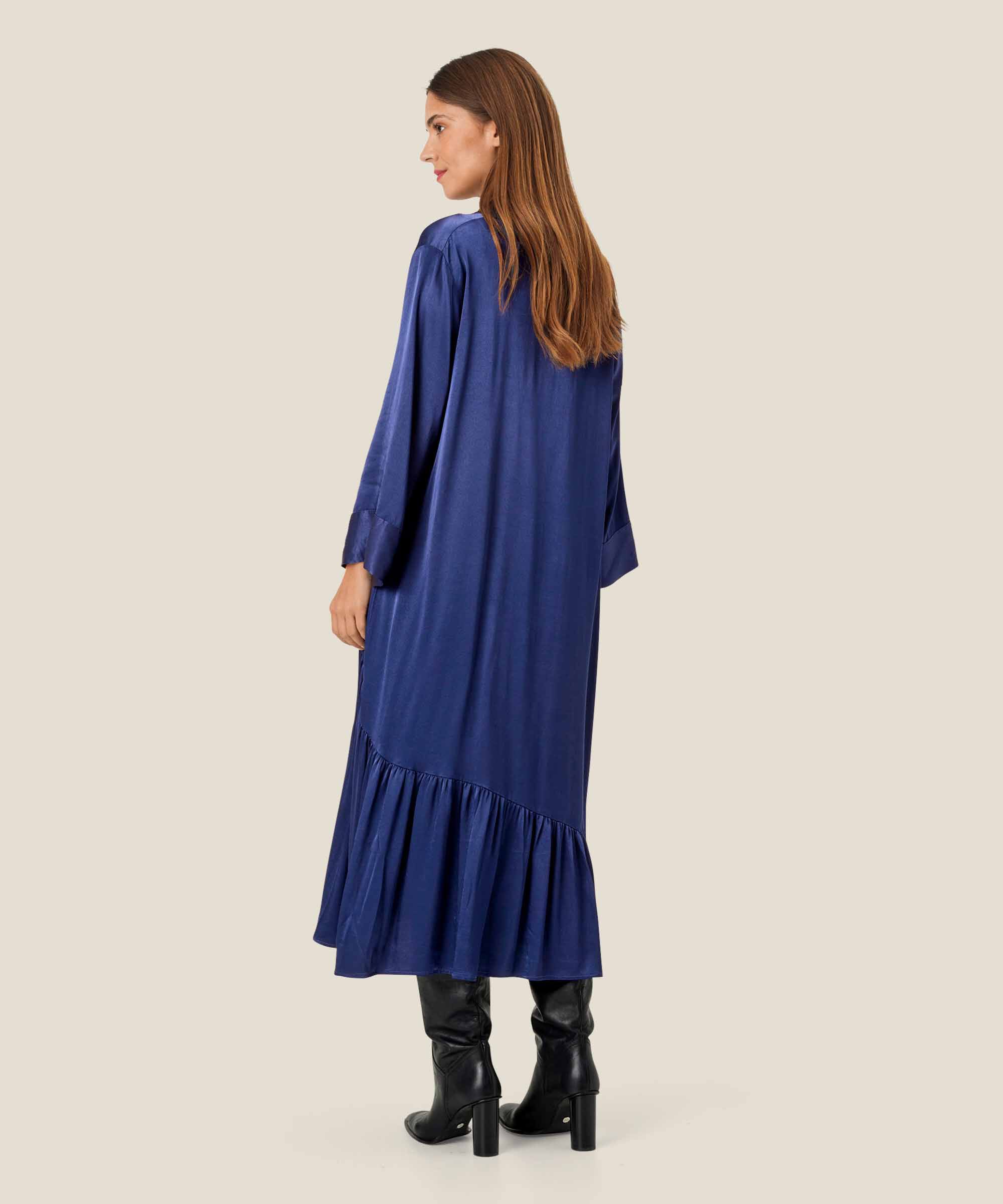 Obert Kjole, Medieval blue