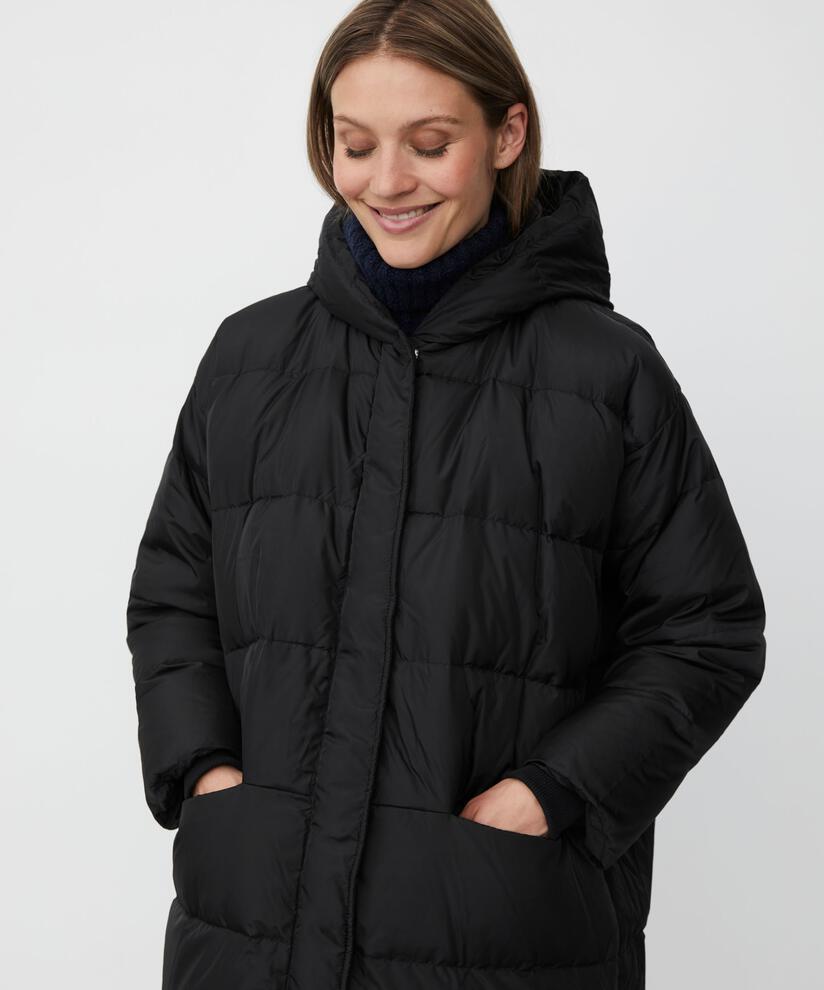 Thilde Dunfrakke, Black