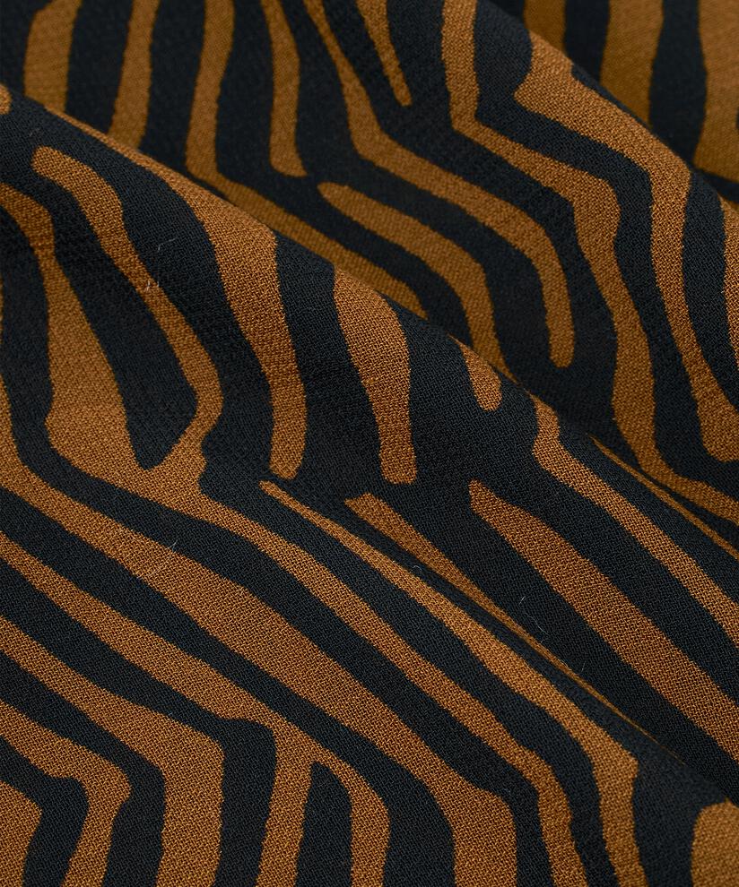 Along Tørklæde, Monk's Robe
