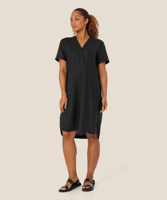 Nareela Kjole, Black