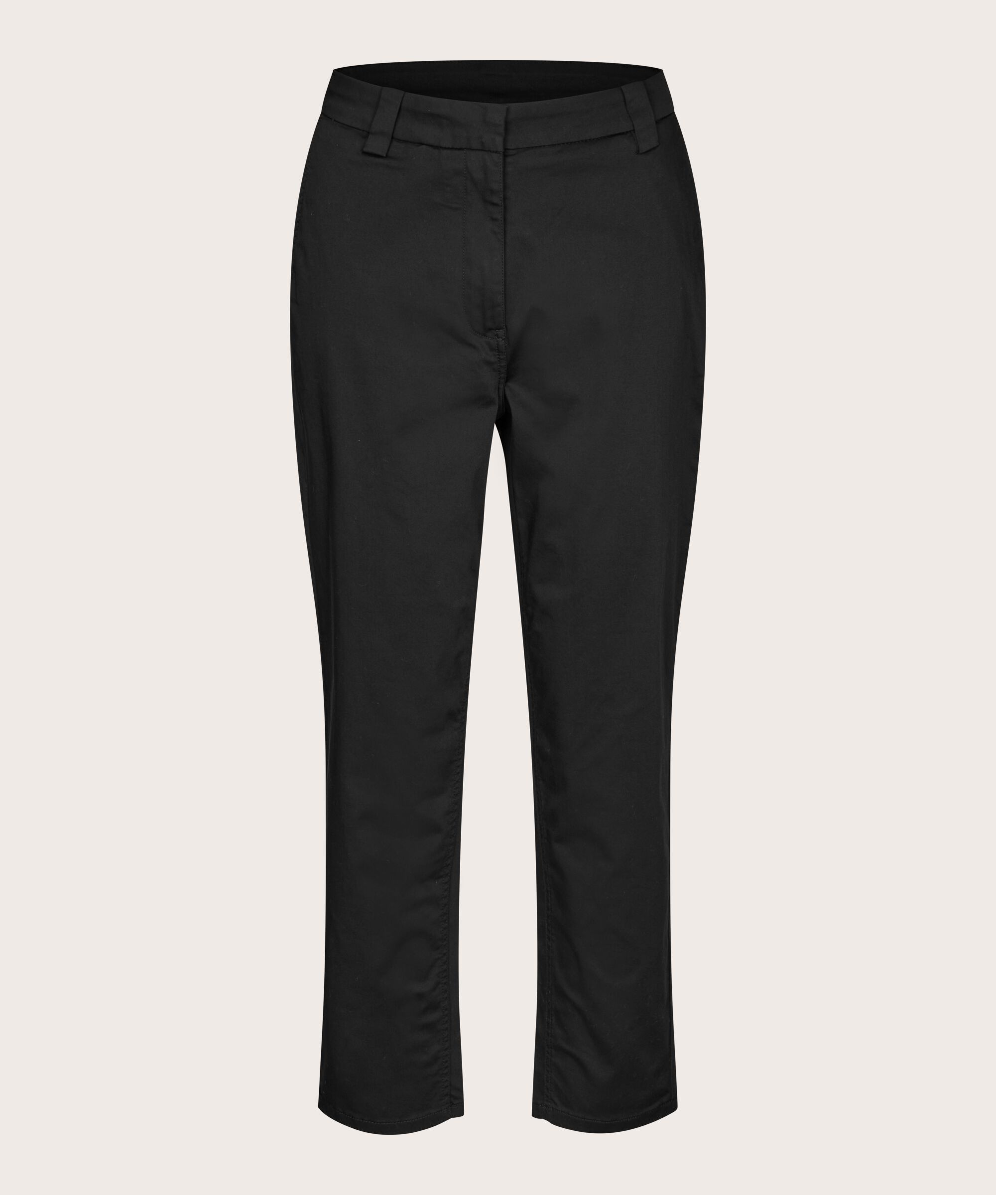 Paulisa Bukser, Black