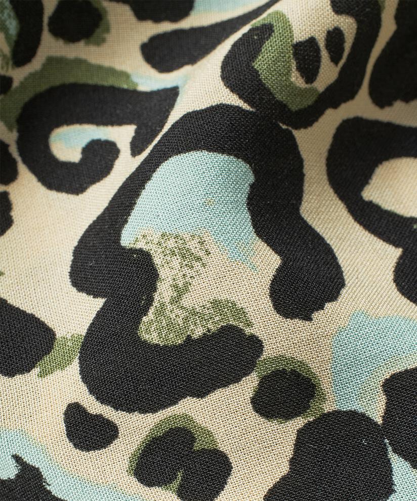 Nebili Kjole, D. Lichen Green