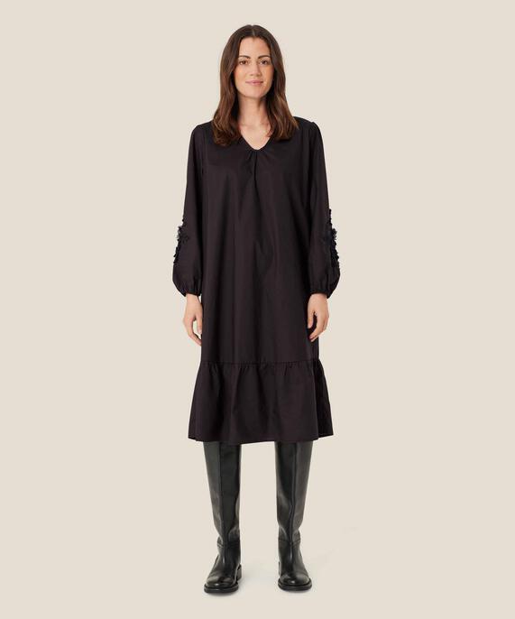 Najran Kjole, Black