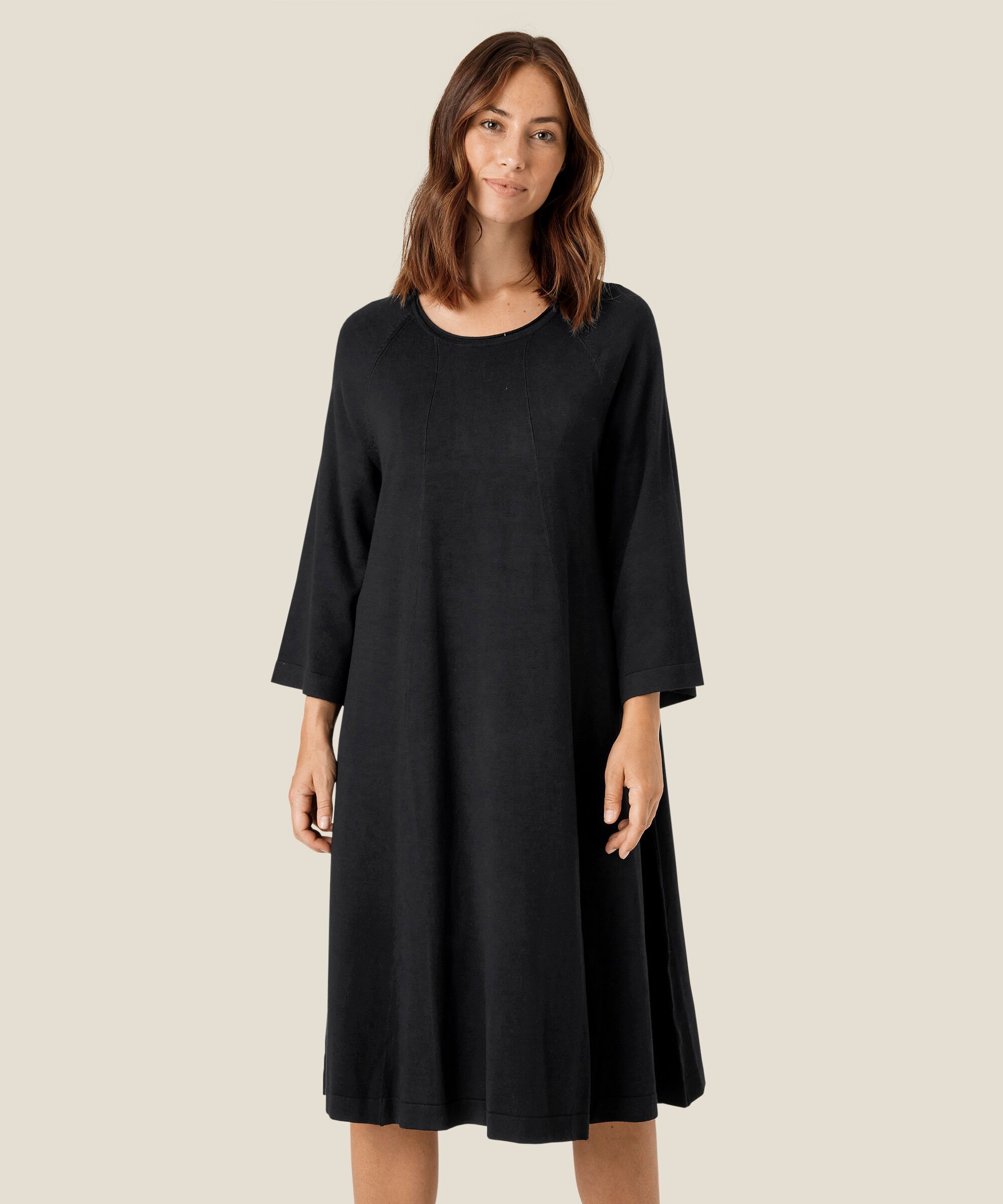 Nura Kjole, Black