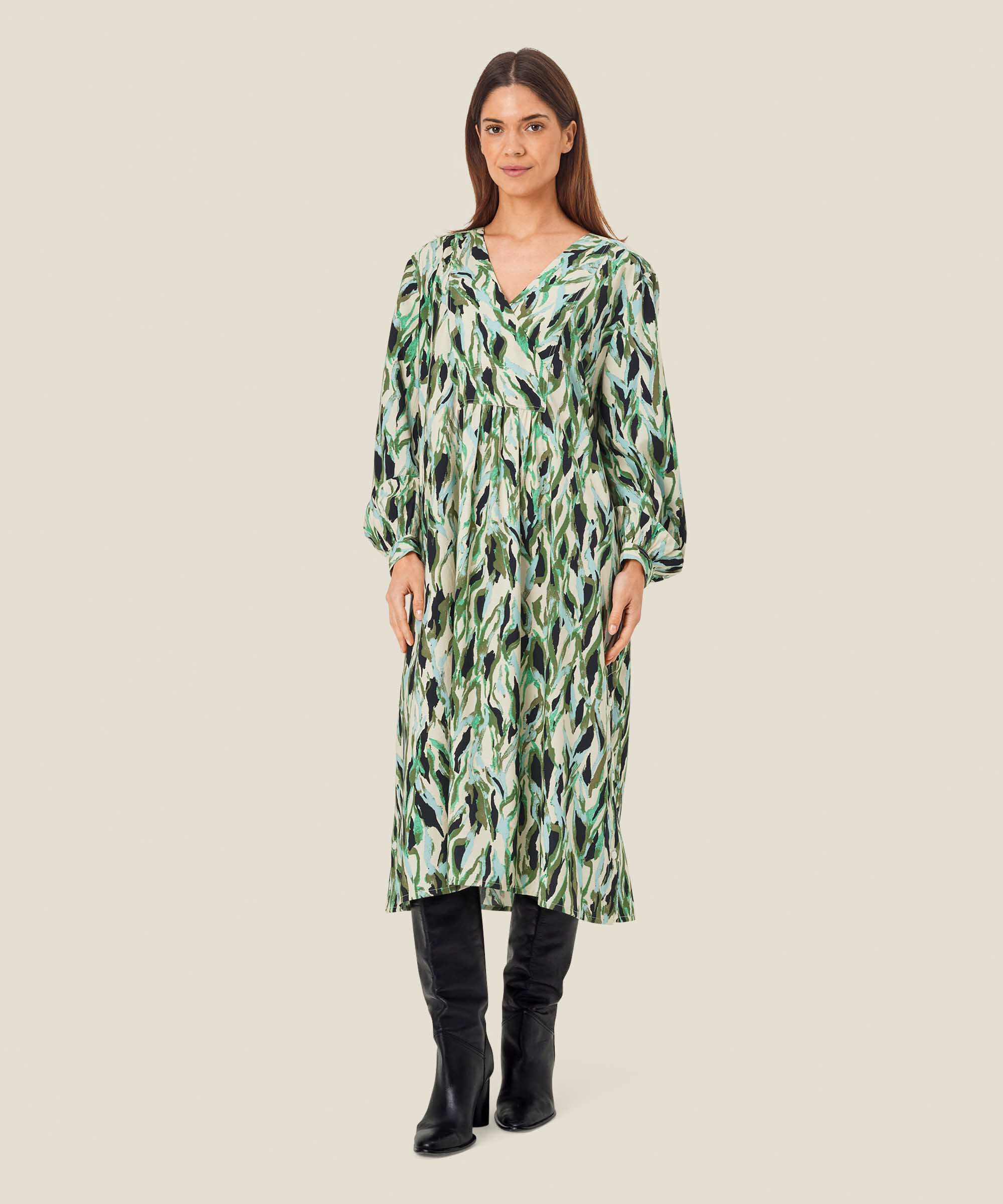 Noemma Kjole, D. Lichen Green