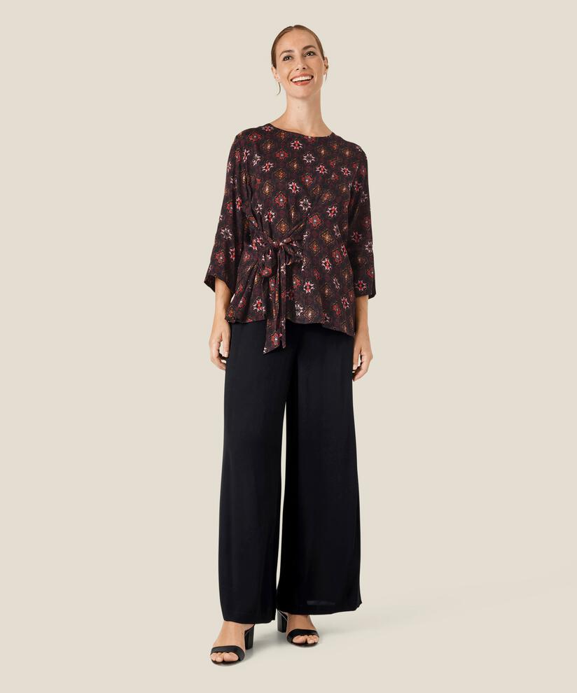 Bee Top, Tango Red