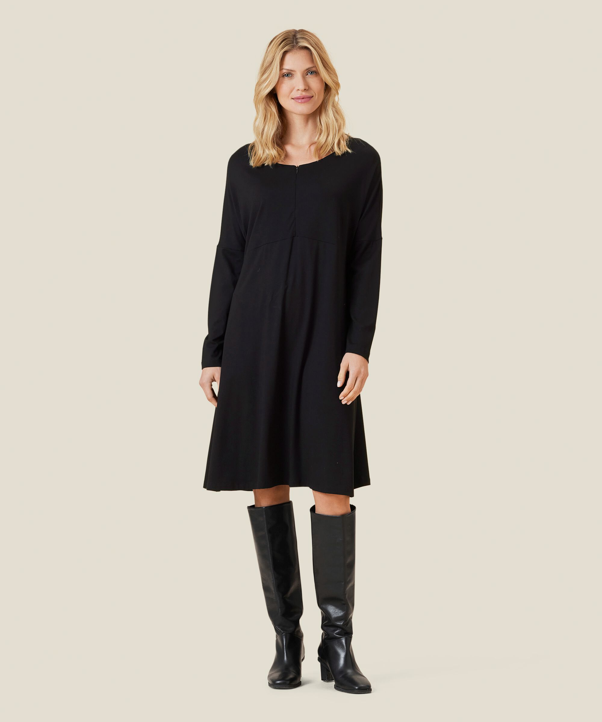NABSA KJOLE, Black