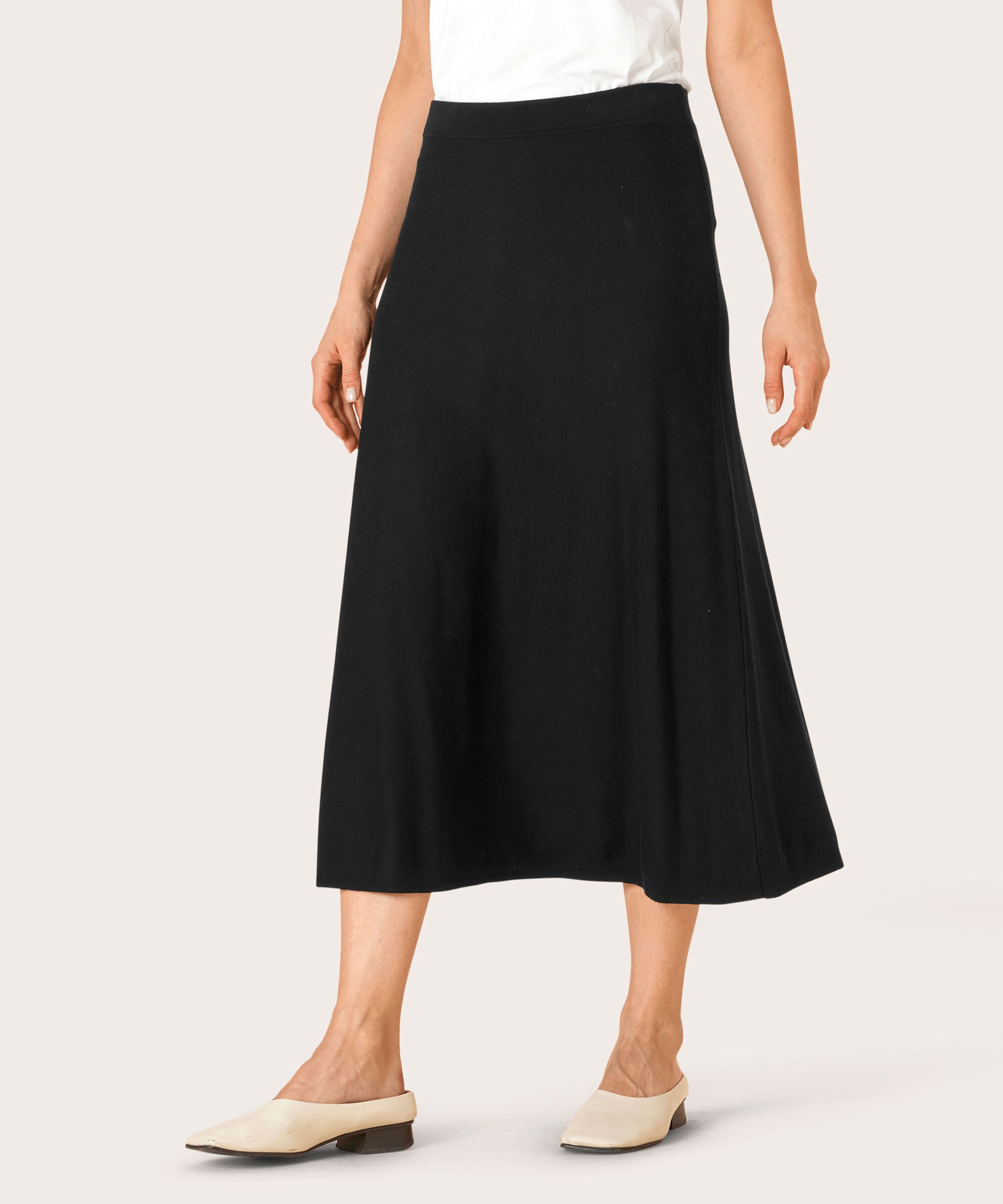 STINA NEDERDEL, Black