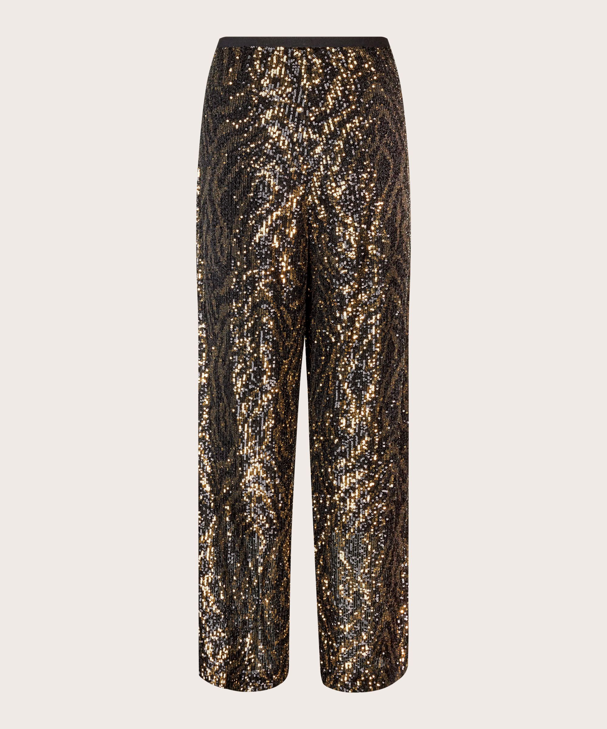 Prilly Bukser, Black