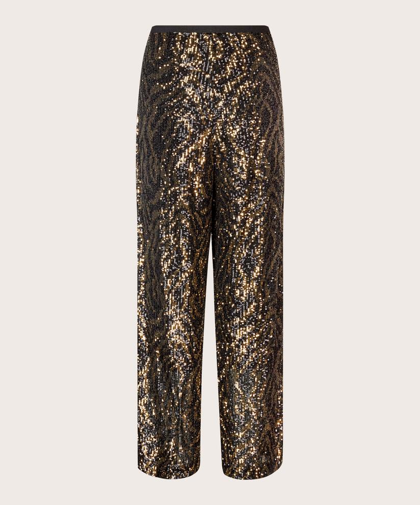 Prilly Bukser, Black