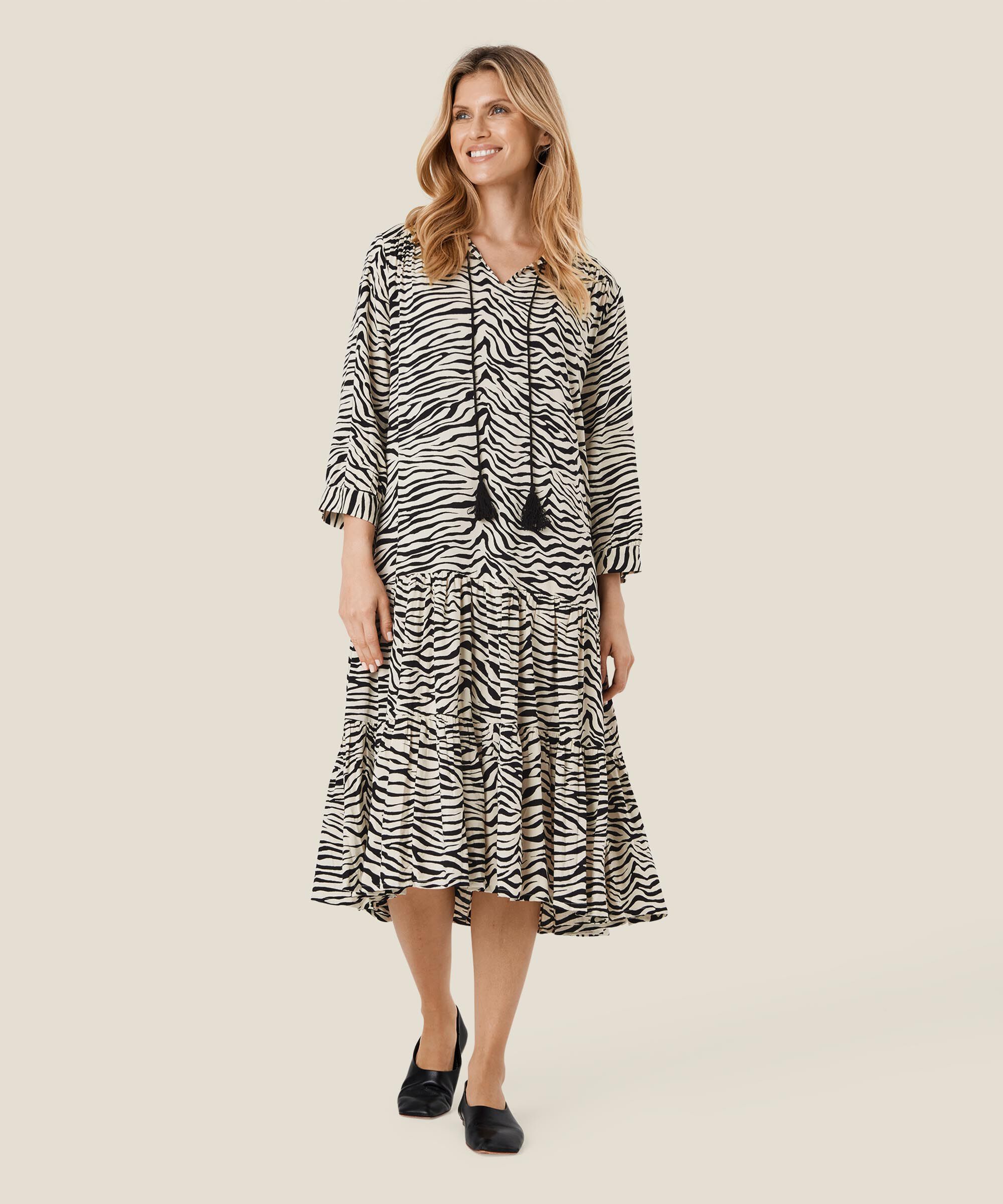 Nari Kjole, Whitecap