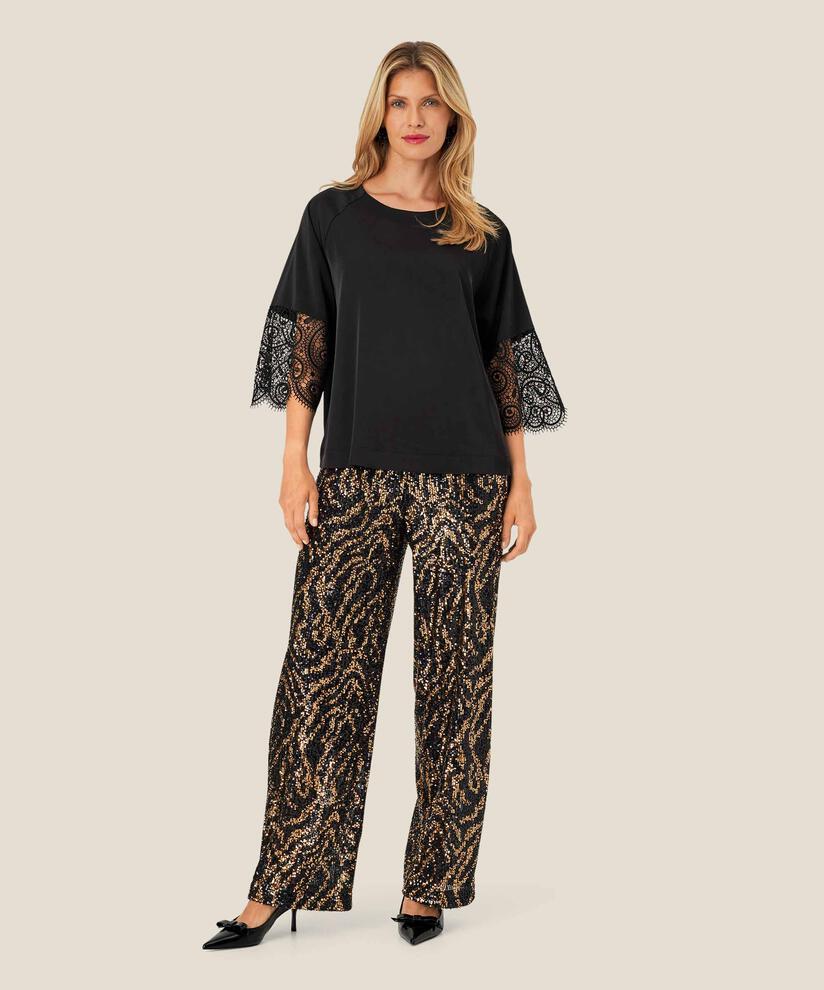 Prilly Bukser, Black