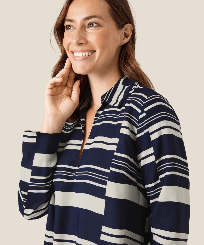 Bonela Top, Navy Blazer