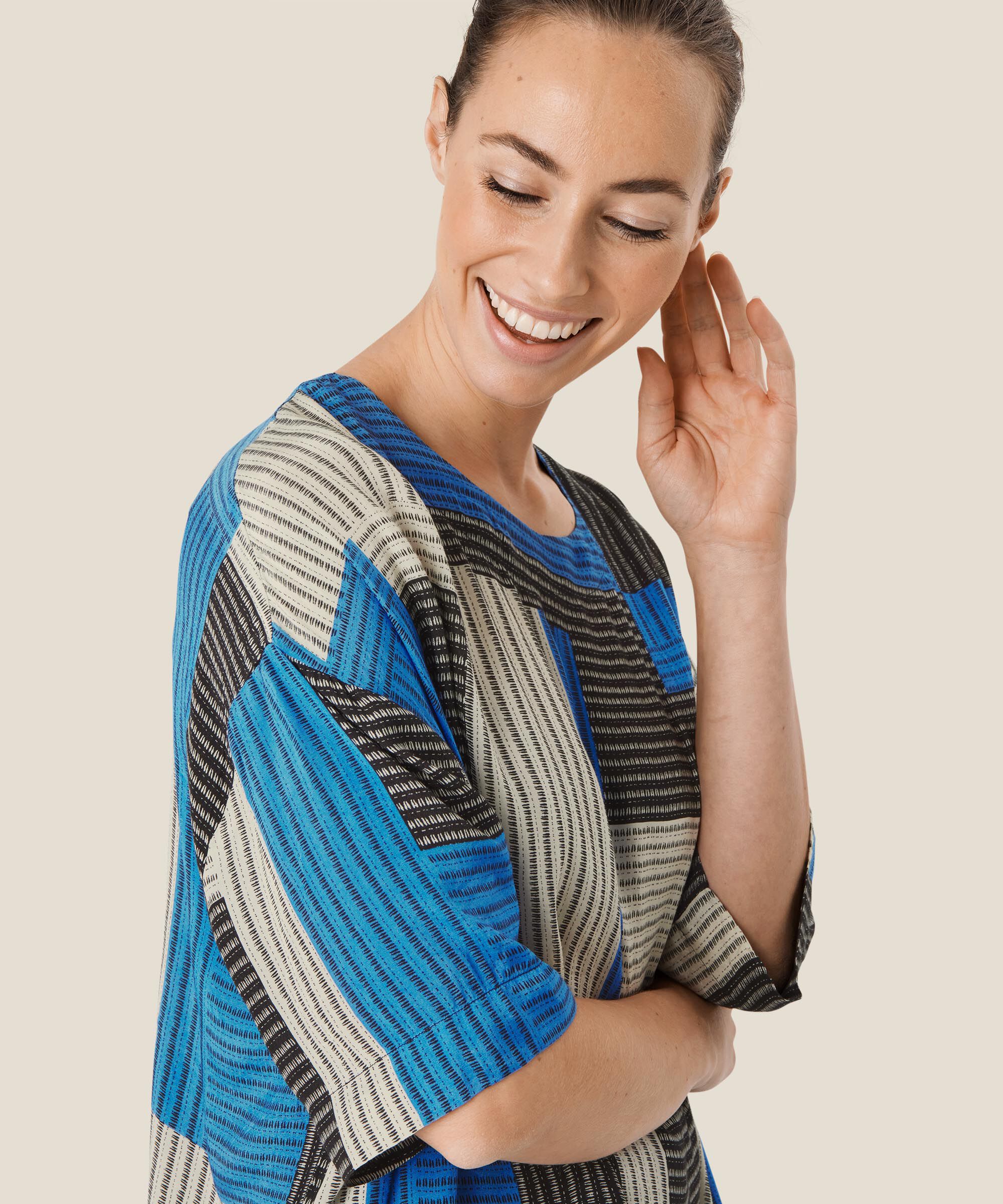 Degana Top, Nebulas Blue