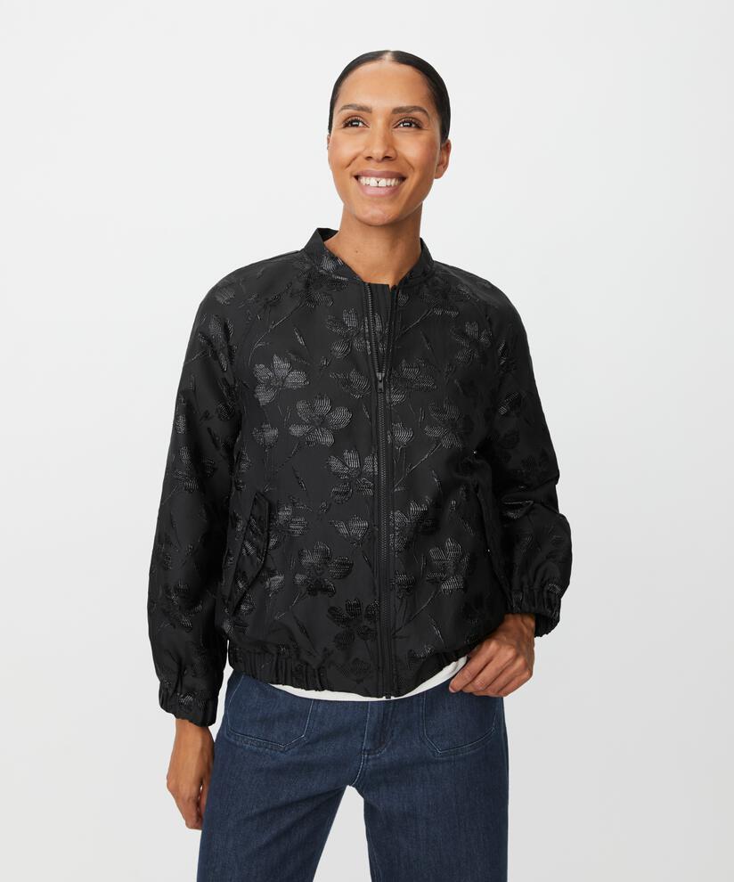 Jossana Jakke, Black
