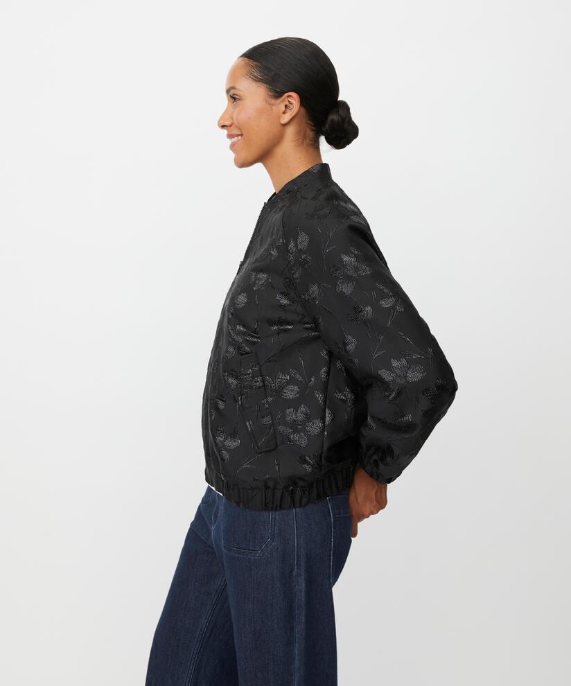 Jossana Jakke, Black
