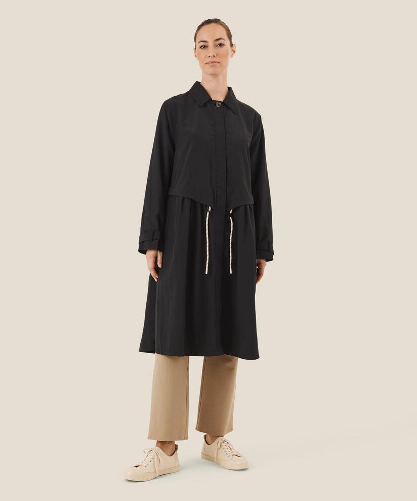 Tilia Frakke , Black