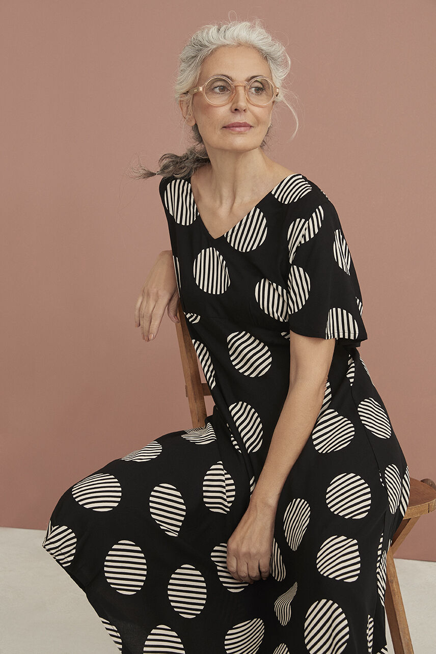 NANETTE KJOLE, Black