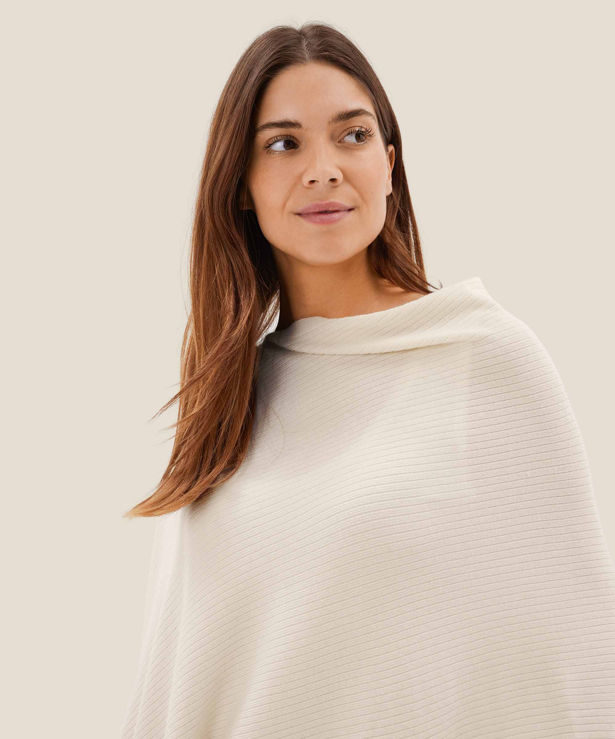 Farassia Poncho, Jet Stream