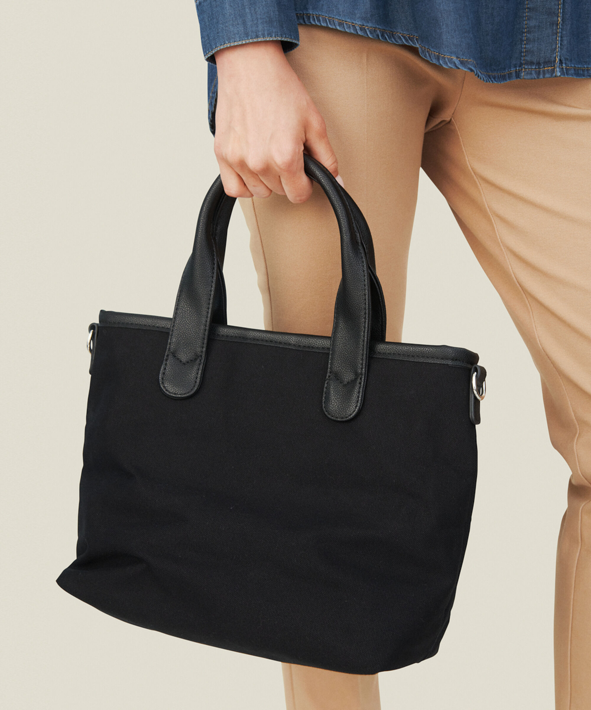 REIA TASKE, Black