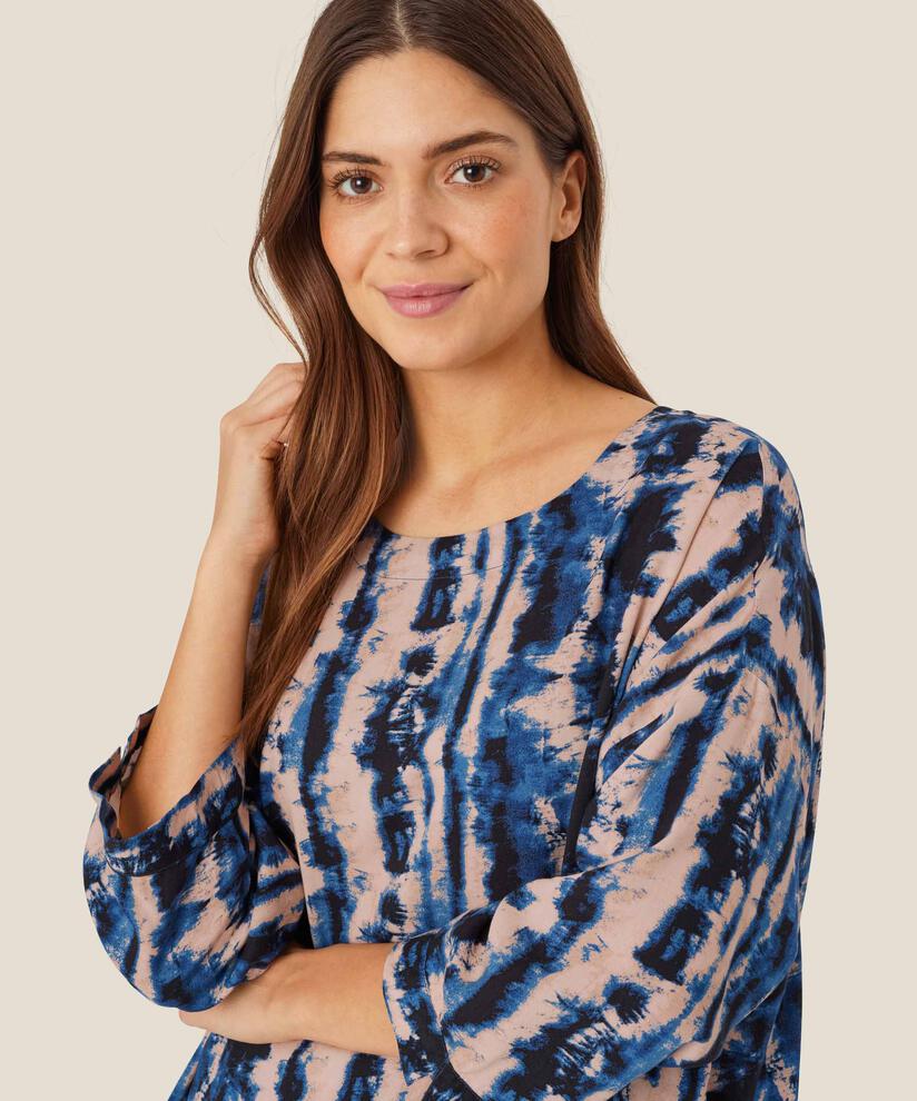 Becca Top, Navy Peony