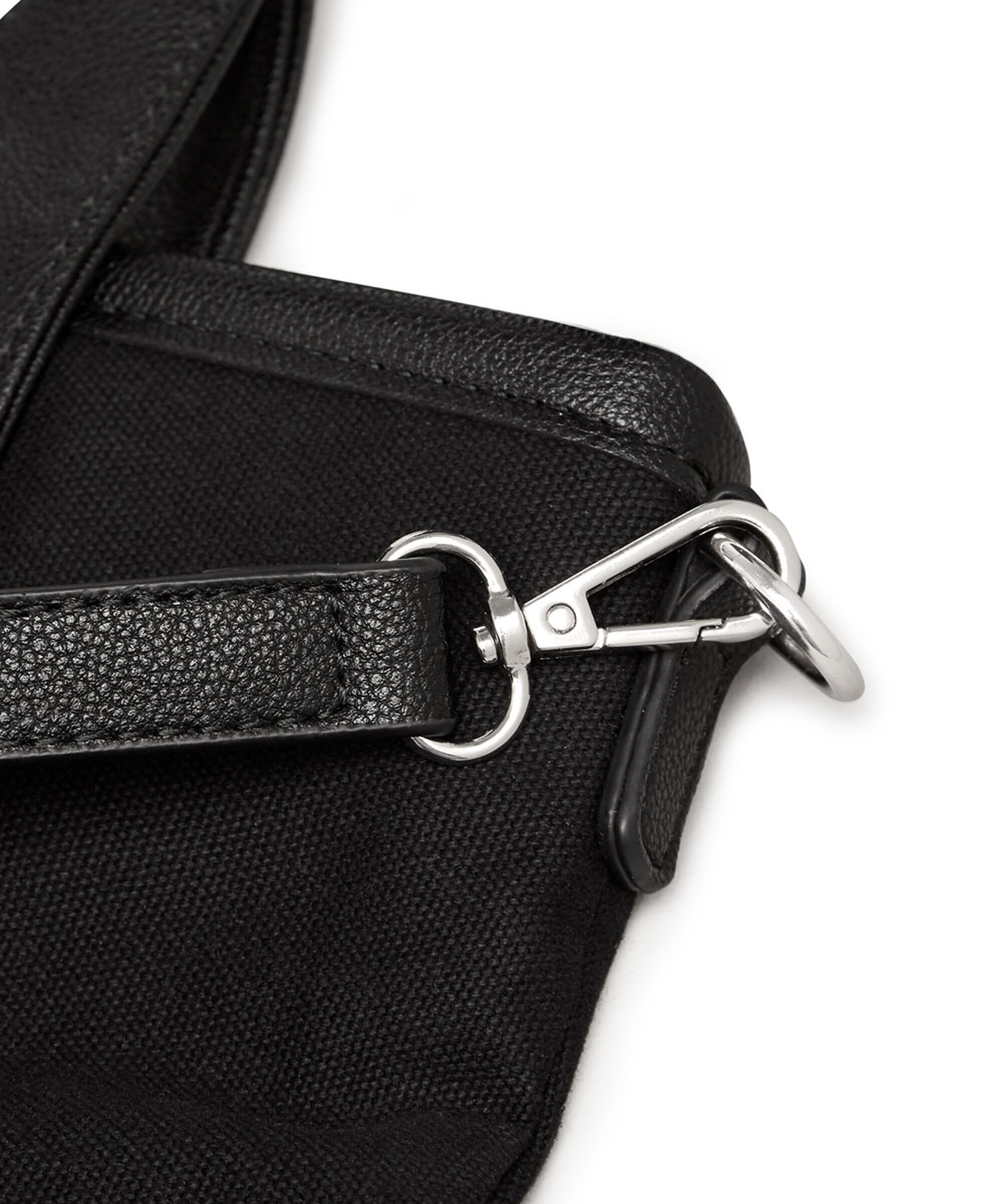 REIA TASKE, Black