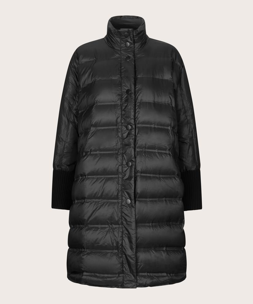 Tilda Dunfrakke, Black
