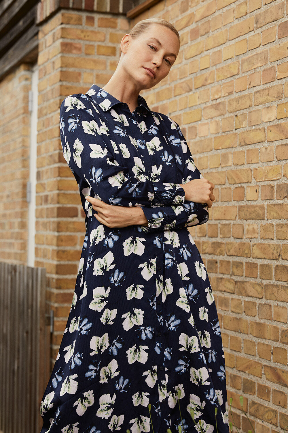 Nolivienne Kjole - Navy Blazer, Renitha &Oslash;reringe - Silver, Honni Jersey Underkjole - Cream